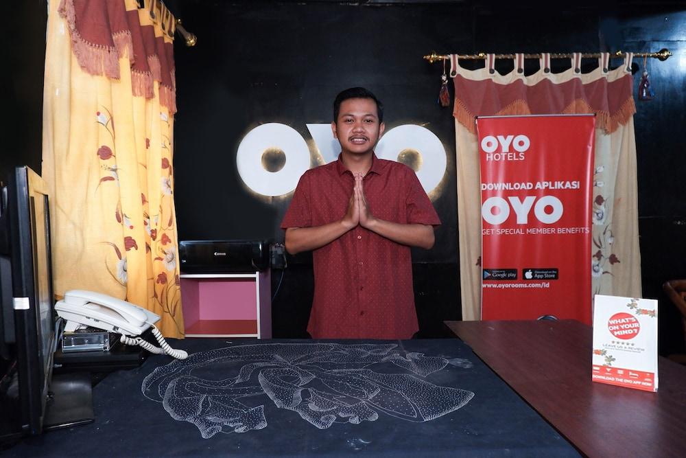 Super Oyo 598 Udan Mas Guesthouse& Gallery Magelang Exterior foto