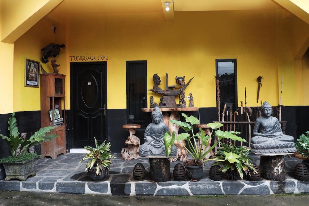 Super Oyo 598 Udan Mas Guesthouse& Gallery Magelang Exterior foto